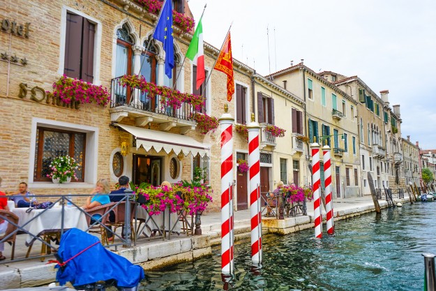Venedig Sehenswürdigkeiten Reisebericht Hotel Ai Mori d oriente by MarkDeu