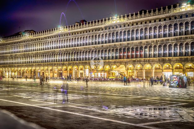 Venedig Sehenswürdigkeiten Markusplatz Nachts