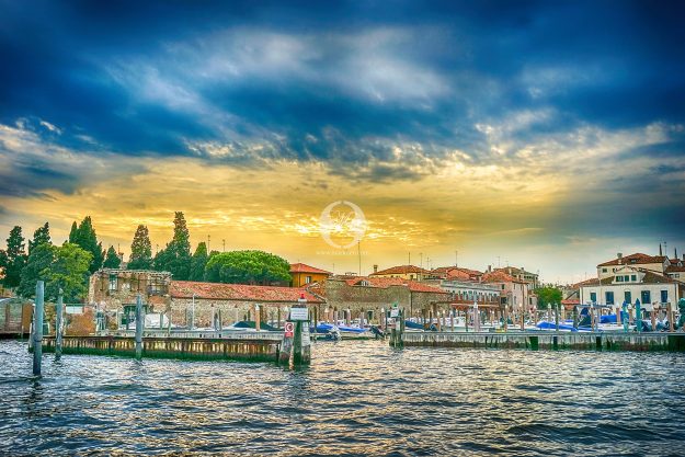 Venedig Sehenswürdigkeiten Sonnenuntgang über Hafen