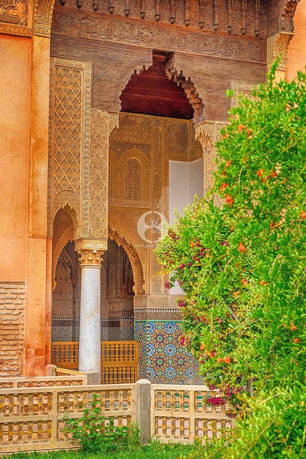 Marrakesch-Saadian-Tombs-Innenhof-Sehenswürdigkeiten-Reisebericht-by-markdeu