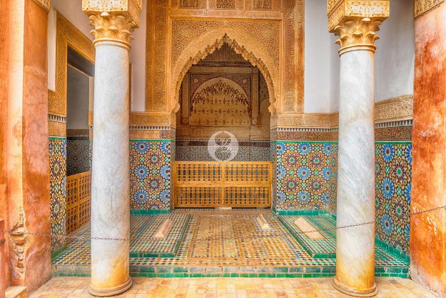 Marrakesch-Sehenswürdigkeiten-Reisebericht-Saadian-Tombs-Innenhof-by-markdeu